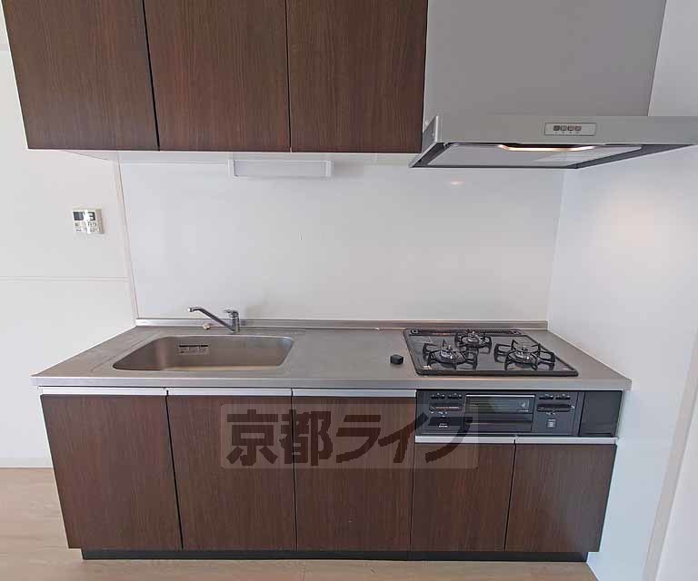 キッチン　調理しやすい大きさです。