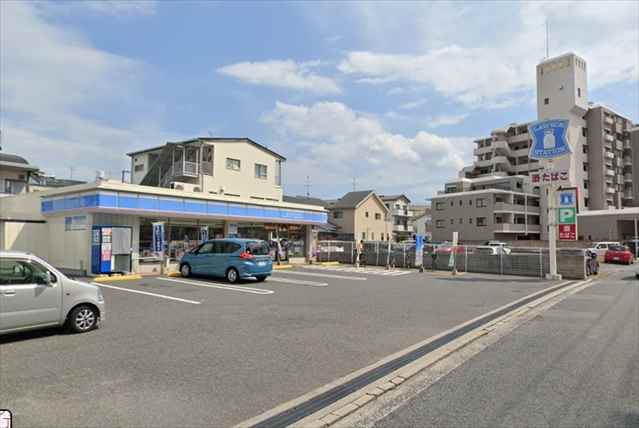 コンビニ　ローソン広島仁保新町店（コンビニ）まで375m