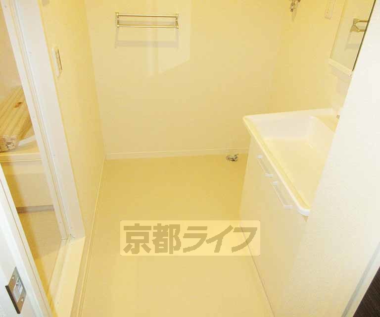 洗面設備　広めの脱衣所です