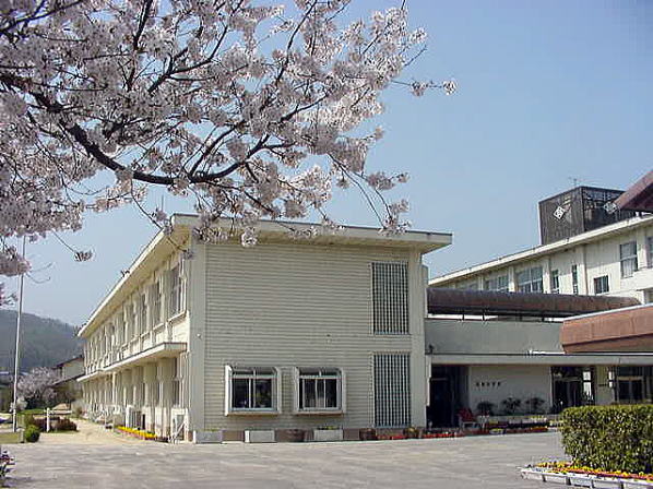 小学校　建部小学校（小学校）まで1641m