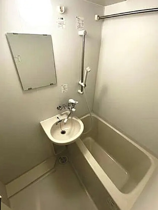 バス・シャワールーム　別部屋の画像を使用しております。