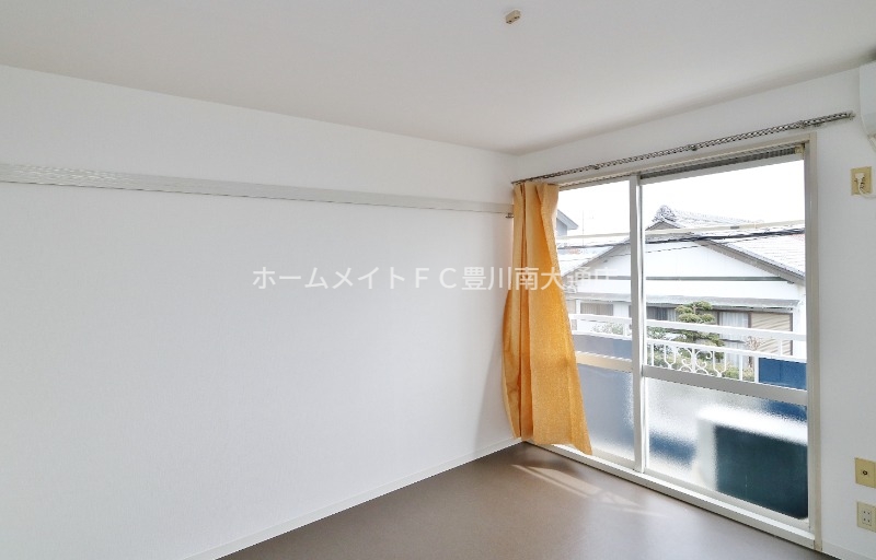 居室・リビング　同型別部屋写真