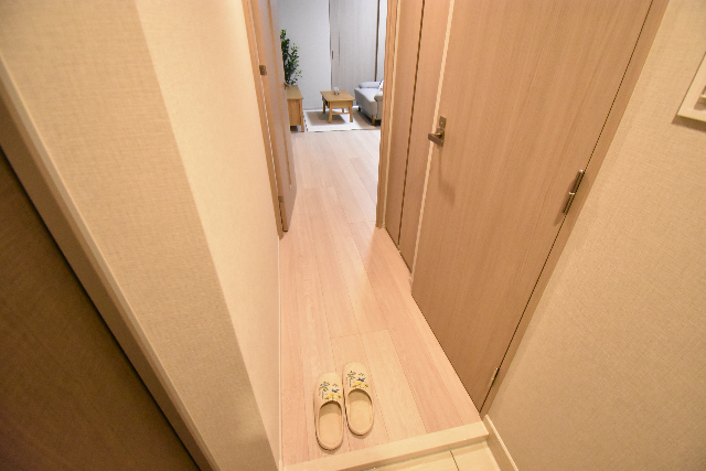 玄関　モデルルームです