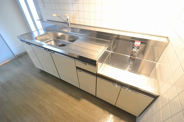 キッチン　まな板置場＋αのスペースが嬉しい★便利なシングルレバー♪