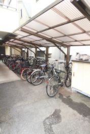 駐車場　駐輪場です