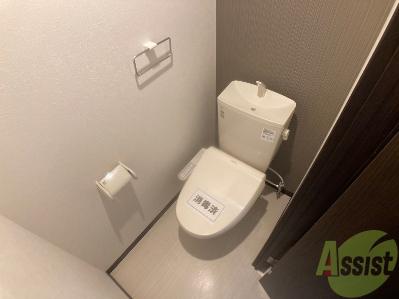 トイレ　トイレです。ウォシュレット付を探している方、おすすめです。