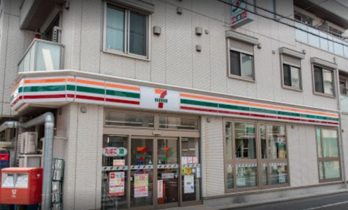 コンビニ　セブンイレブン 大田区千鳥2丁目店（コンビニ）まで157m