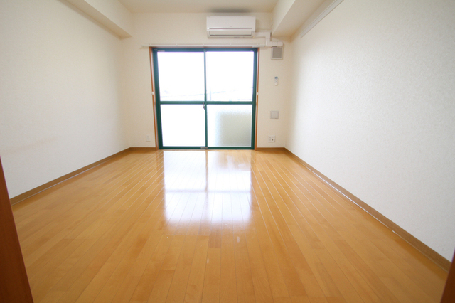 その他部屋・スペース　洋室８．４帖のお部屋です