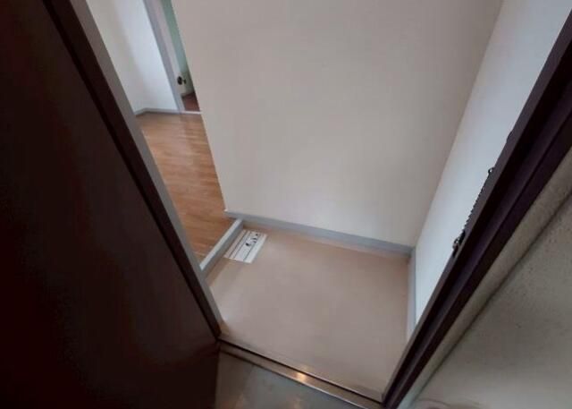 玄関　※別部屋参考写真