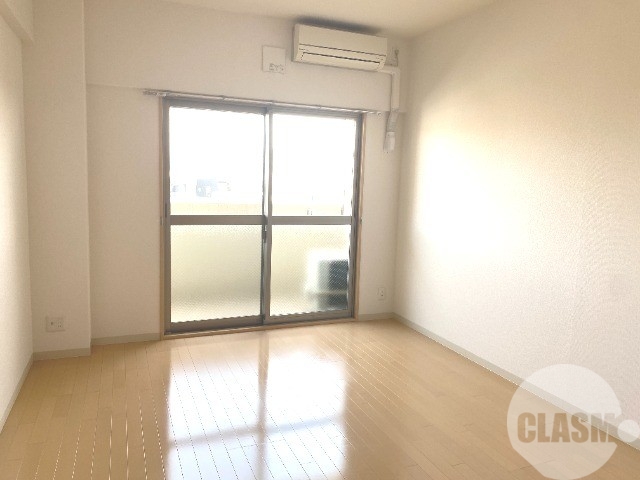 居室・リビング　明るいお部屋です♪