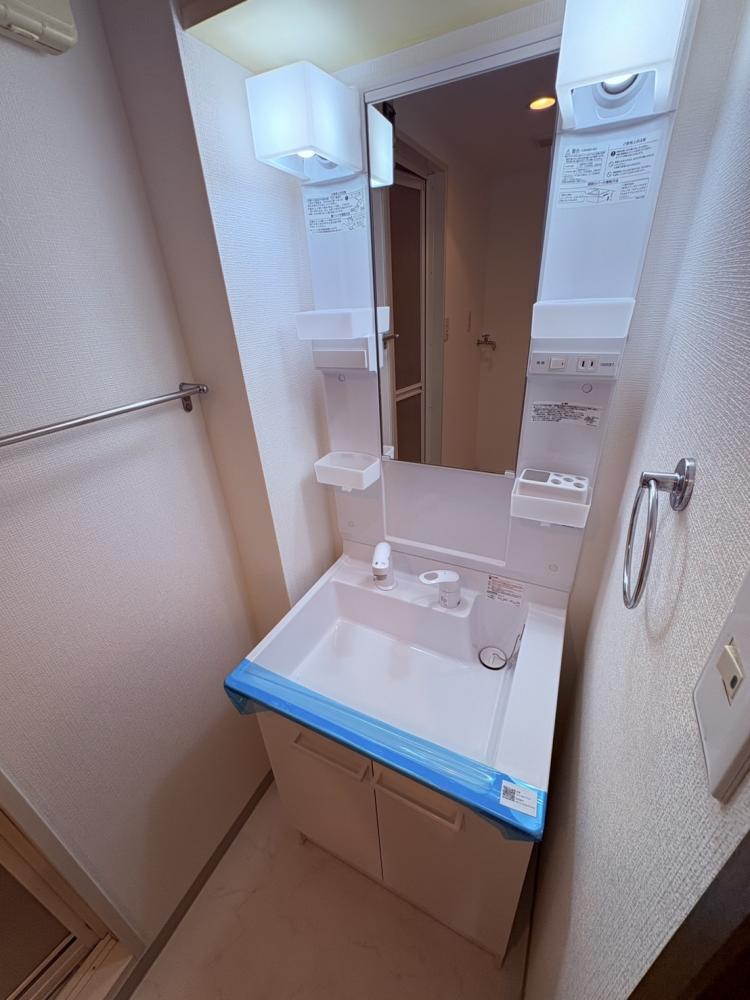 洗面設備　※同タイプ別室参考写真です