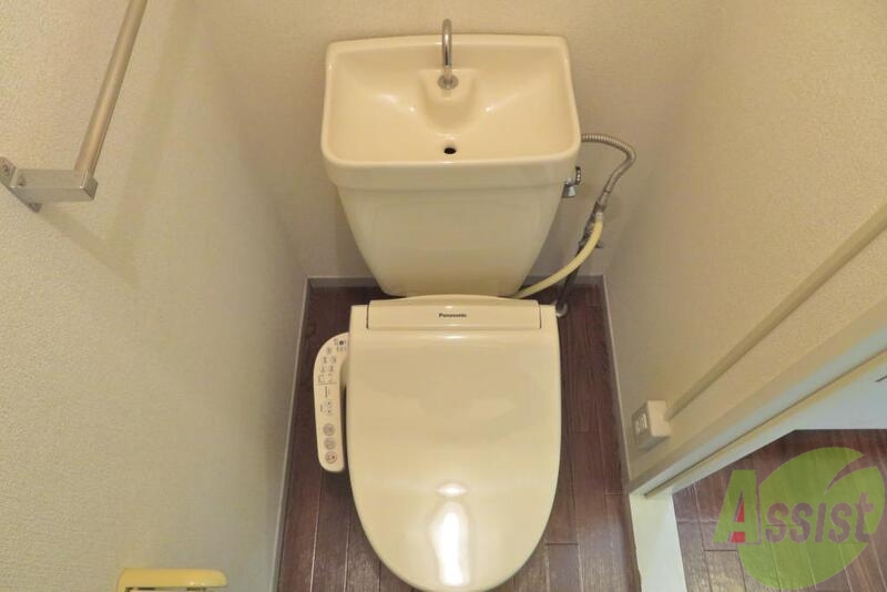 トイレ　トイレにはウォッシュレットが備えられております。