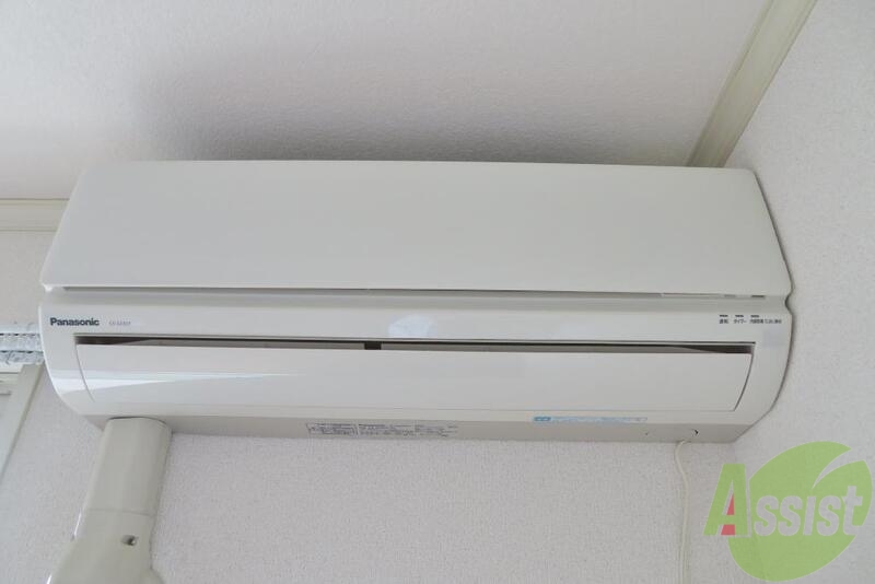 その他設備　エアコンは１基、洋室に備えられております。