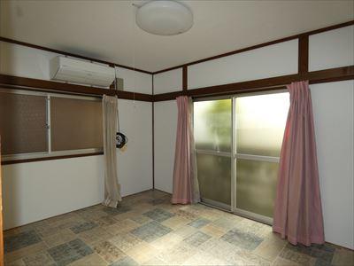 上河原戸建ての居間写真