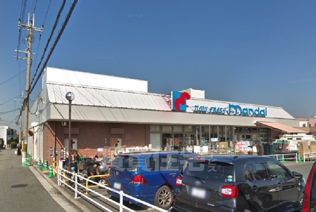 スーパー　万代　泉北深阪店（スーパー）まで584m