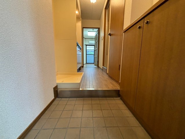 玄関　詳細は、RISUMO江坂本店までお問合せください♪