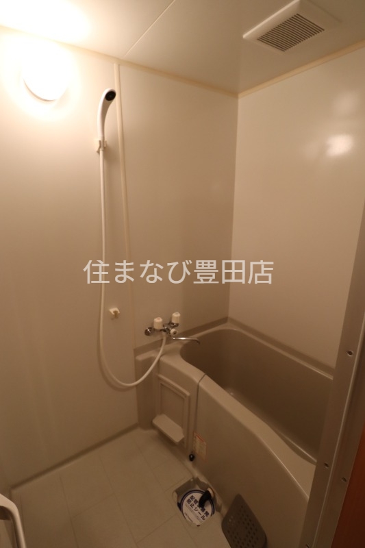 バス・シャワールーム　同型別部屋写真