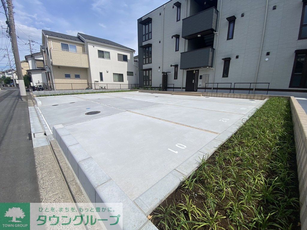 駐車場　駐車場