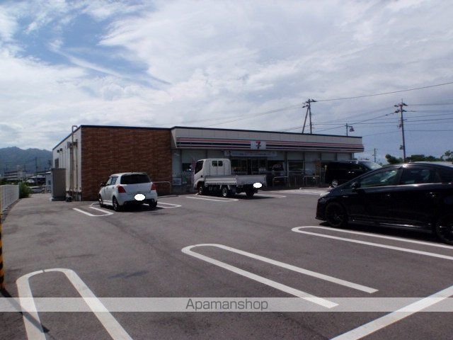 コンビニ　セブンイレブン三豊詫間町店（コンビニ）まで550m