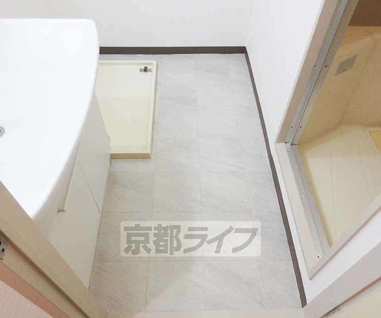 洗面設備　脱衣スペース広々・