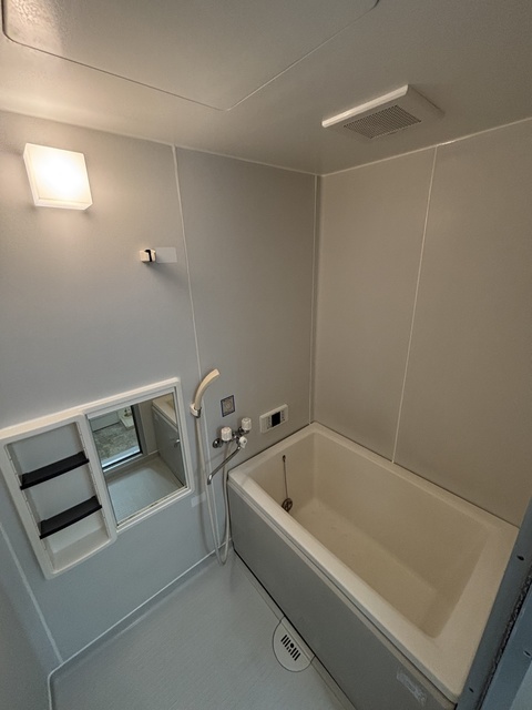バス・シャワールーム　別部屋参考写真です