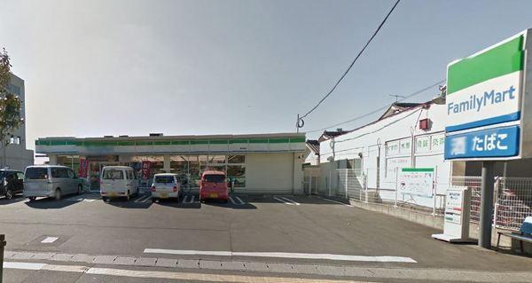 コンビニ　ファミリーマート高松橋店（コンビニ）まで699m