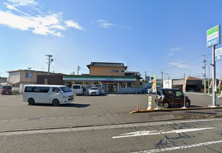 コンビニ　ファミリーマート 島田向谷店（コンビニ）まで581m