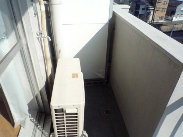 バルコニー　洗濯機置場