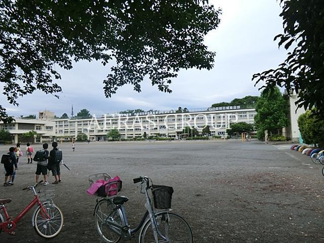 小学校　青梅市立第三小学校（小学校）まで469m