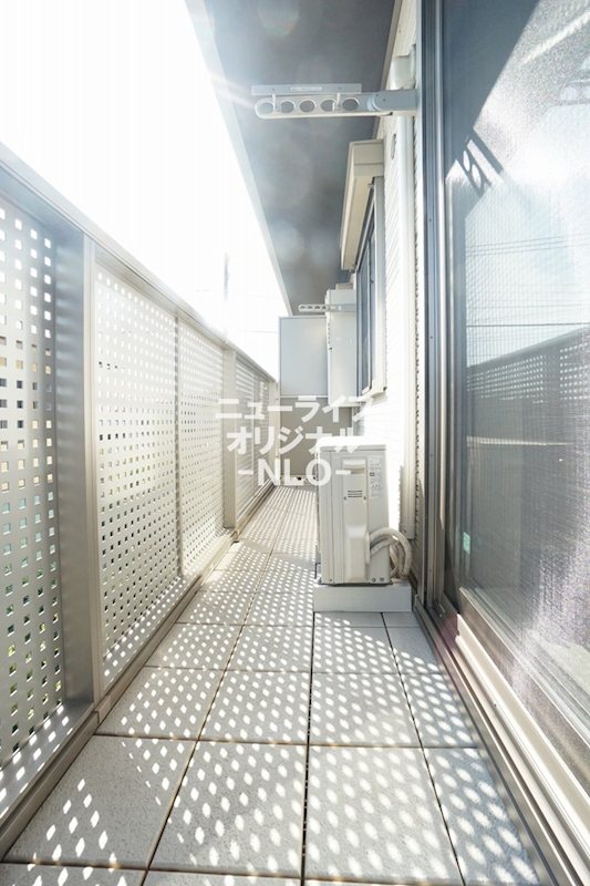 バルコニー　南に面し、日中に明るい日が差し込みます☆