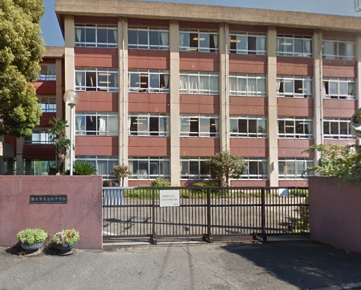 中学校　高倉中学校（中学校）まで411m
