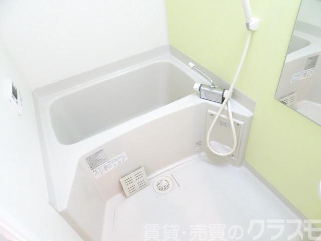 バス・シャワールーム　浴室乾燥機＆追い焚き機能付きバス♪
