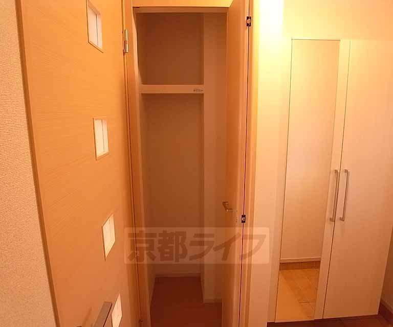 収納　廊下にある収納です。