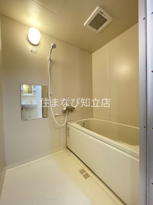バス・シャワールーム　反転・同型タイプ