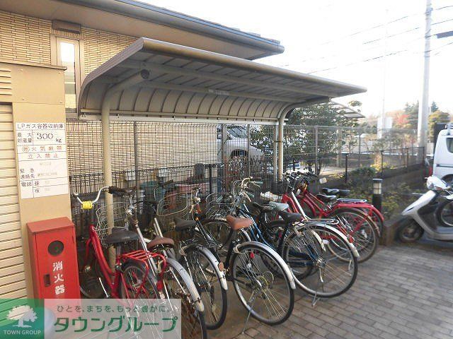 その他共有部分　屋根付き駐輪場