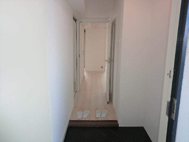 玄関　参考写真（同物件別部屋）※現況優先