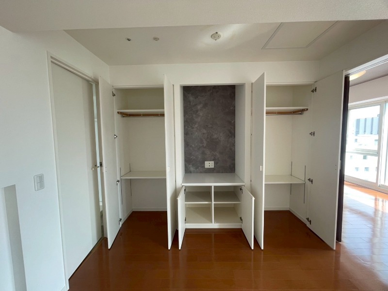 収納　寝室の収納です。部屋がすっきり片付きます。