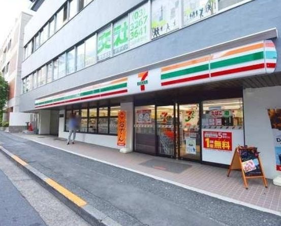 コンビニ　セブンイレブン市谷砂土原町店（コンビニ）まで252m
