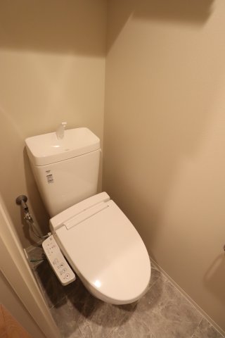 トイレ　清潔感のあるトイレです