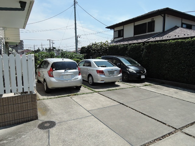 駐車場　駐車場