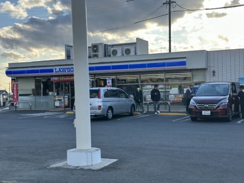 コンビニ　ローソン 豊田井上町店（コンビニ）まで605m