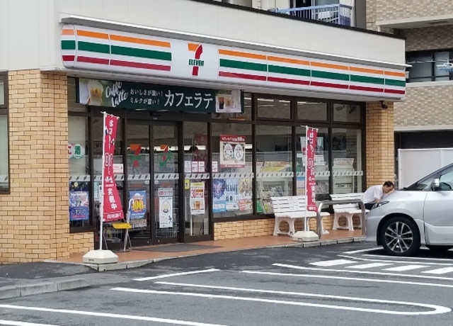 コンビニ　セブンイレブン新宿中落合3丁目店（コンビニ）まで435m