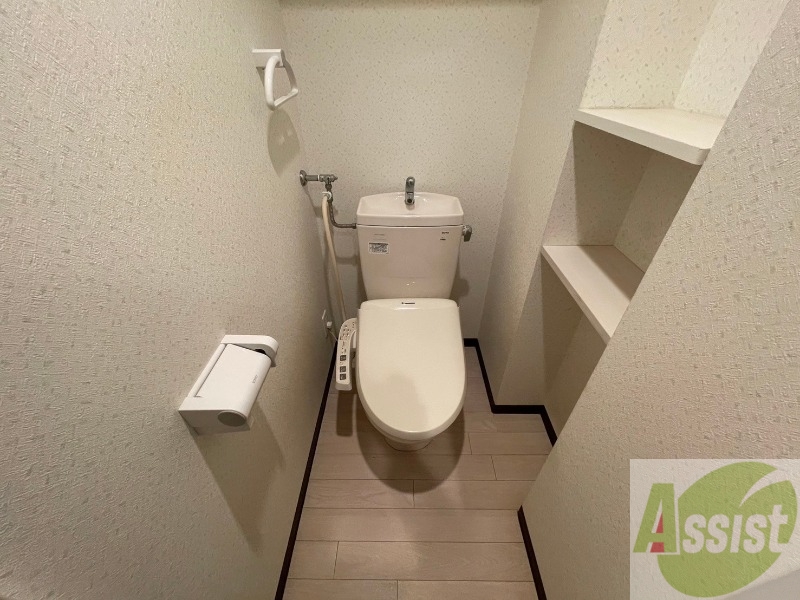 トイレ　こちらはトイレです。清潔感があり、安心して使用できます。