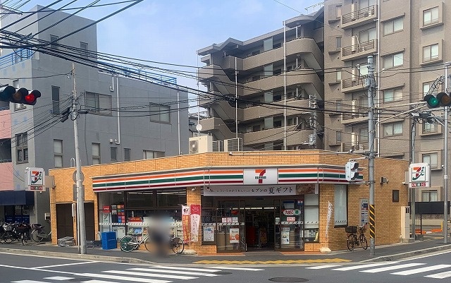 コンビニ　セブンイレブン（コンビニ）まで441m
