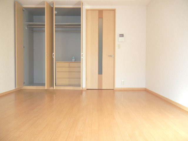 居室・リビング　グランドパレス堀越（Good Home)