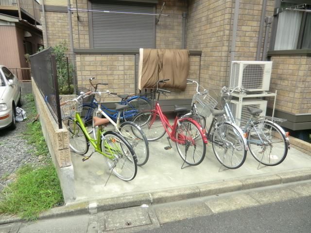その他共有部分　駐輪場あり