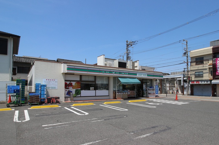 コンビニ　ローソンストア100 東住吉湯里店（コンビニ）まで500m