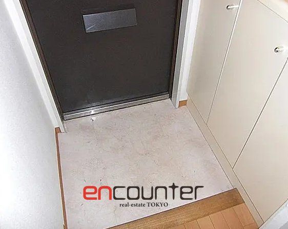 玄関　※同マンション別室参考写真