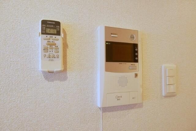セキュリティ　☆安心のTVモニター付きインターホン☆