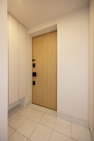 玄関　※写真は同タイプ住戸です。